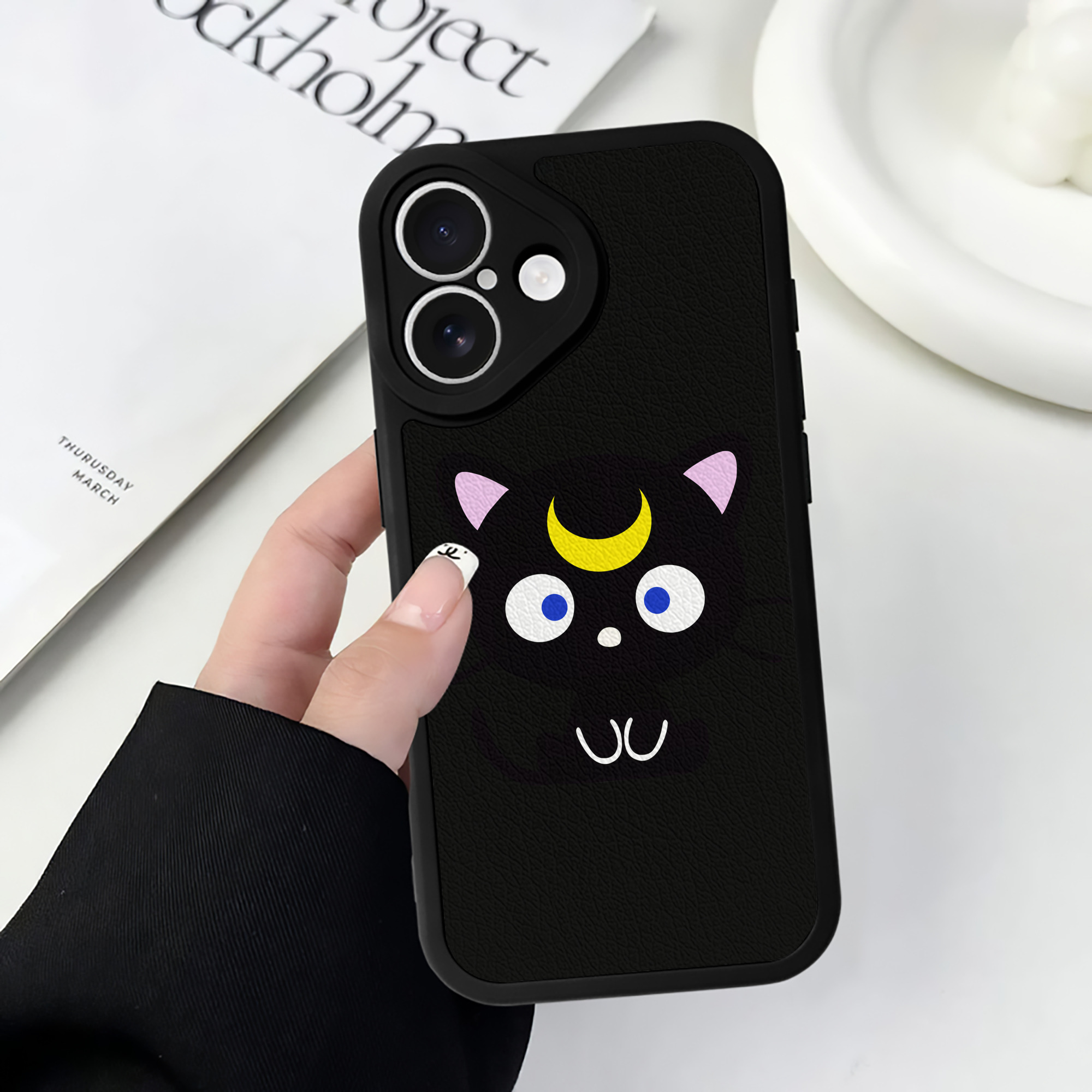 （画像用） 美少女戦士セーラームーン Sailor Moon 【iPhone 16シリーズ対応】シリコンスマホケース（レザー調） 材質：シリコン